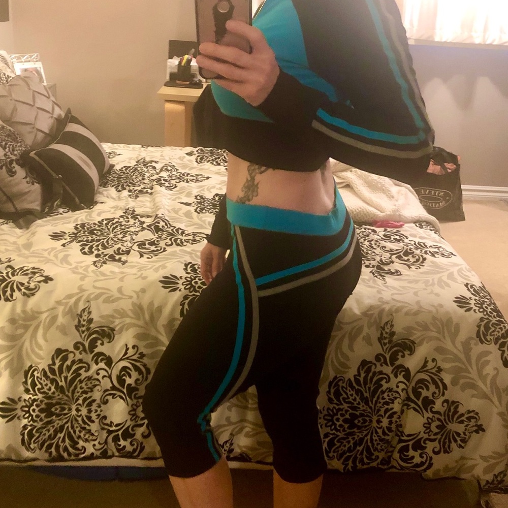 Bebe cropped workout pants